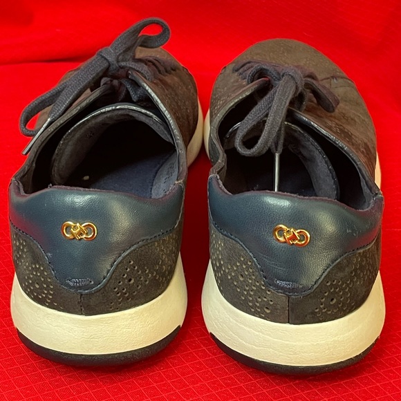 👟 Cole Haan Women’s Navy Blue Perforated Comfy Sneakers. Leather upper. 👟 - Picture 9 of 12